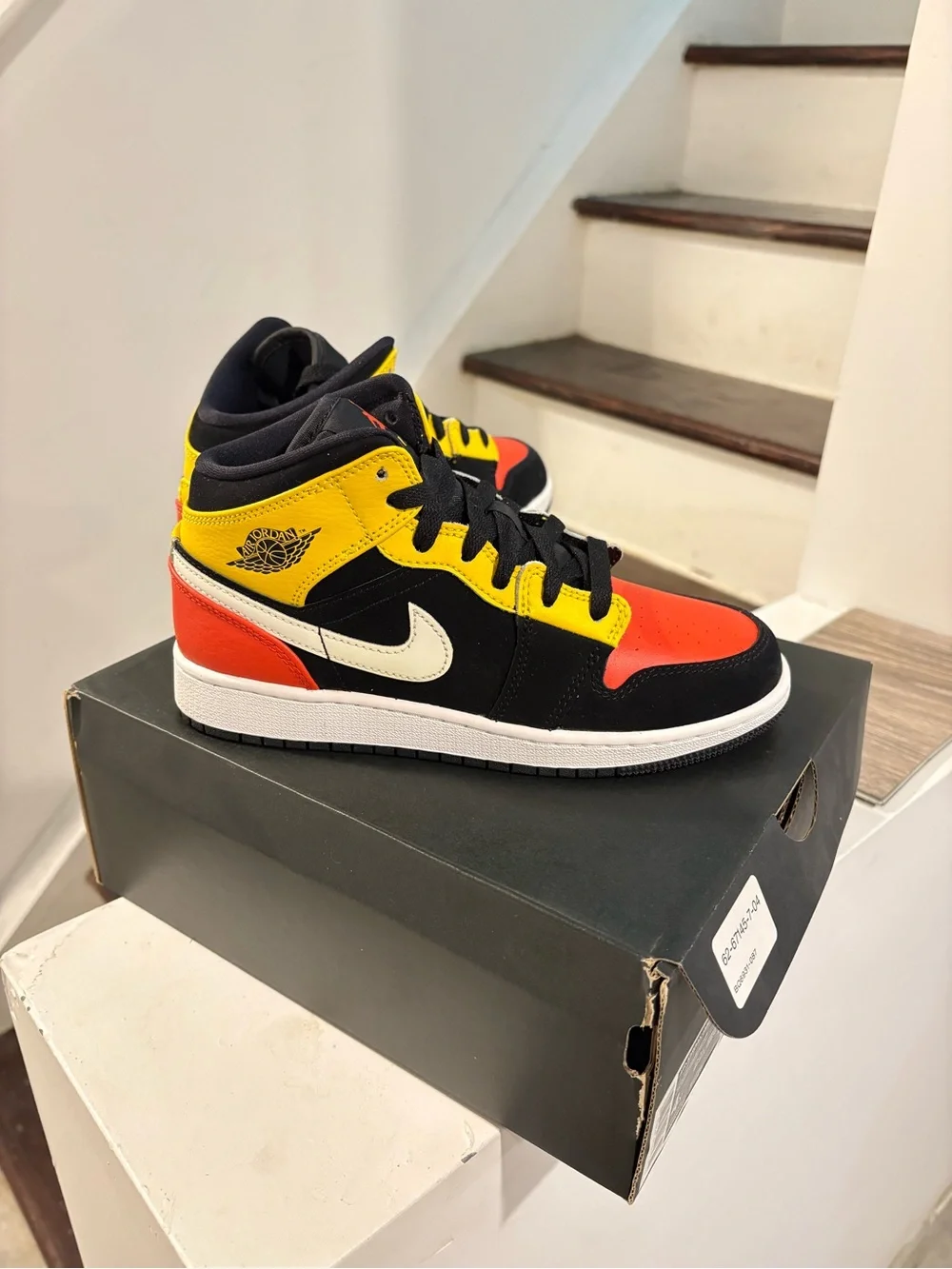 Jordan Air Jordan 1 Mid SE Black/Orange/White Youth Sneaker